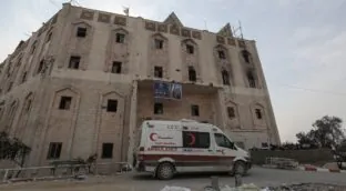 Un ataque israelí cerca de un centro de ayuda de EEUU deja 31 muertos en Gaza