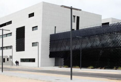 El Hospital de Villalba hace al año más de 450 operaciones contra la patología de pared