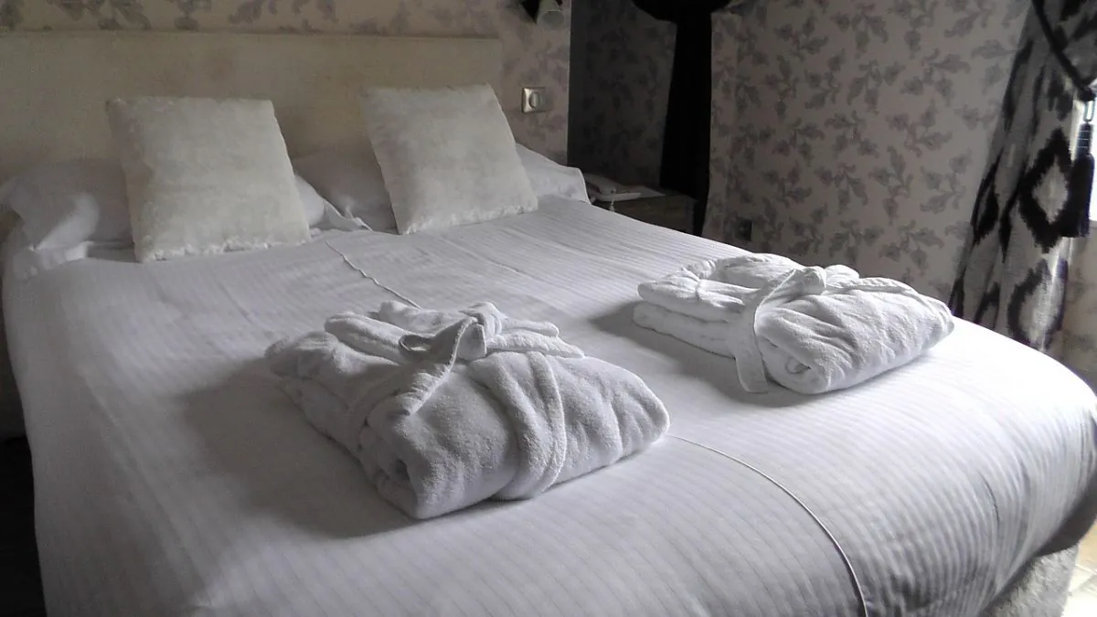 Desalojan un hostal ilegal con más de 100 camas en Zaragoza