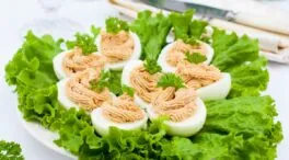 Huevos rellenos de hummus: una receta ligera, proteica y perfecta para la oficina
