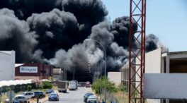 Alcalá de Guadaíra levanta las restricciones tras el incendio en una planta química