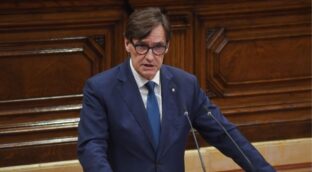 Illa impone el catalán en la empresa privada y la administración pública tras pactarlo con ERC