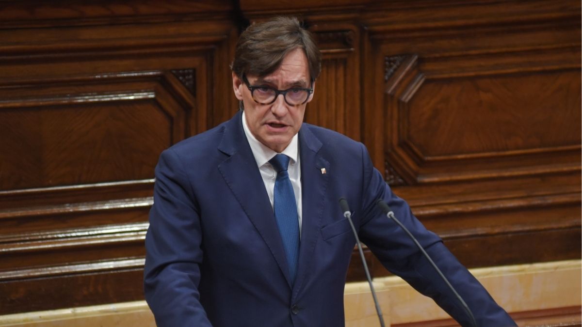 Illa impone el catalán en la empresa privada y la administración pública tras pactarlo con ERC