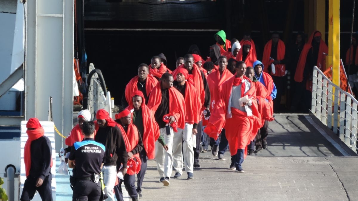 La Xunta se opone a la reubicación propuesta por el Gobierno de 317 menores inmigrantes