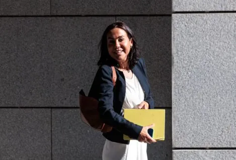El juez del 'caso Koldo' imputa a Isabel Pardo de Vera por la contratación de Jésica