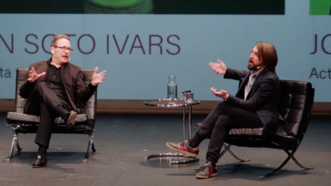 Con Reyes me río, con Soto Ivars razono