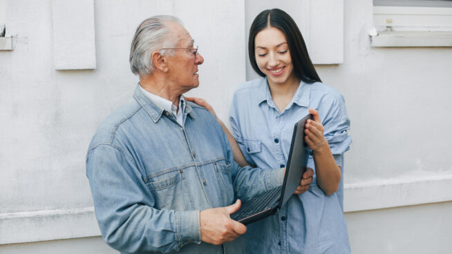 Ceuta, Melilla y Murcia, únicas autonomías en las que hay más jóvenes que jubilados