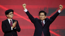 Los conservadores surcoreanos nombran candidato presidencial a Kim Moon Soo
