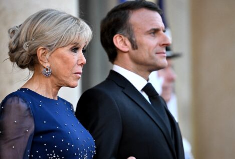 ¿Tensión o complicidad? El ‘bofetón’ de Brigitte a Emmanuel Macron desata la polémica