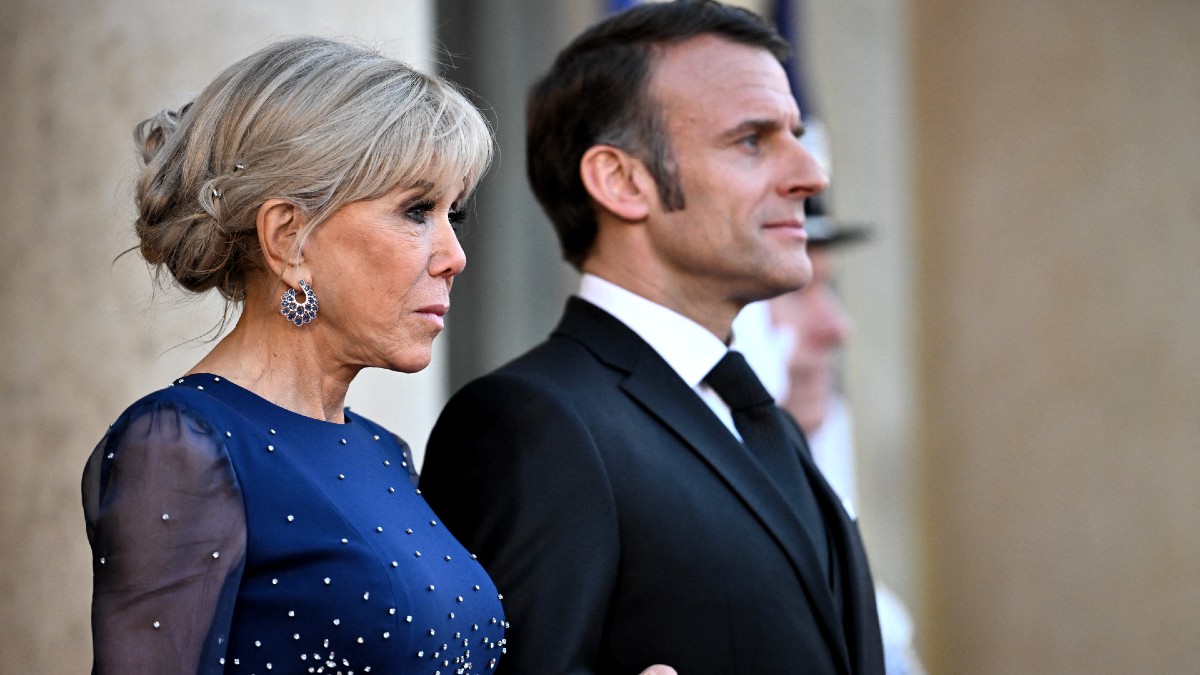 ¿Tensión o complicidad? El ‘bofetón’ de Brigitte a Emmanuel Macron desata la polémica