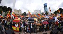 La manifestación contra Sánchez en Colón, en imágenes