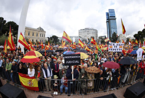 La manifestación contra Sánchez en Colón, en imágenes