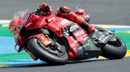 Marc Márquez afianza su liderato en MotoGP en la caótica fiesta de Zarco en Le Mans