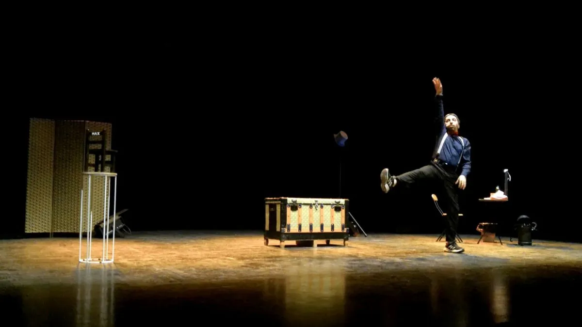 ‘Max’, la comedia más irreverente de Tirso Calero
