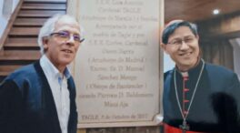 El viaje a los orígenes cántabros del cardenal Tagle, el filipino que suena para ser Papa