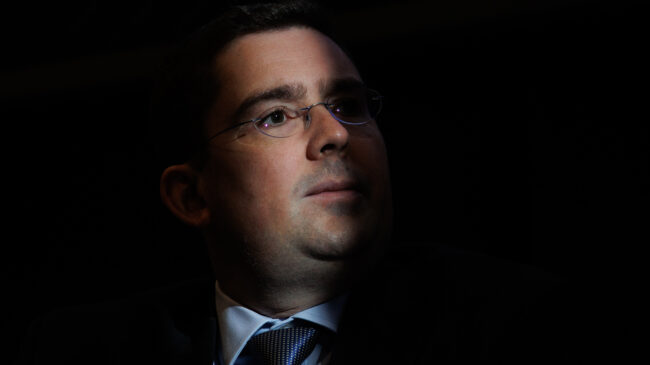 Gavilán se va del Banco de España con un aviso: el gasto público está por encima de los ingresos