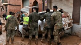 Nueve militares se intoxicaron tras limpiar garajes en Valencia por la dana