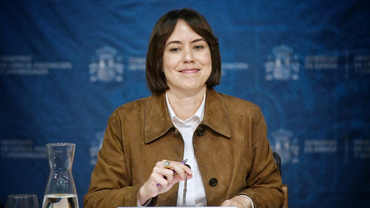 Morant adjudica un contrato millonario a Ineco para homologar 56.600 títulos médicos