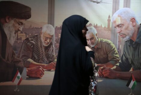 Irán suspende la aplicación obligatoria del hiyab en público