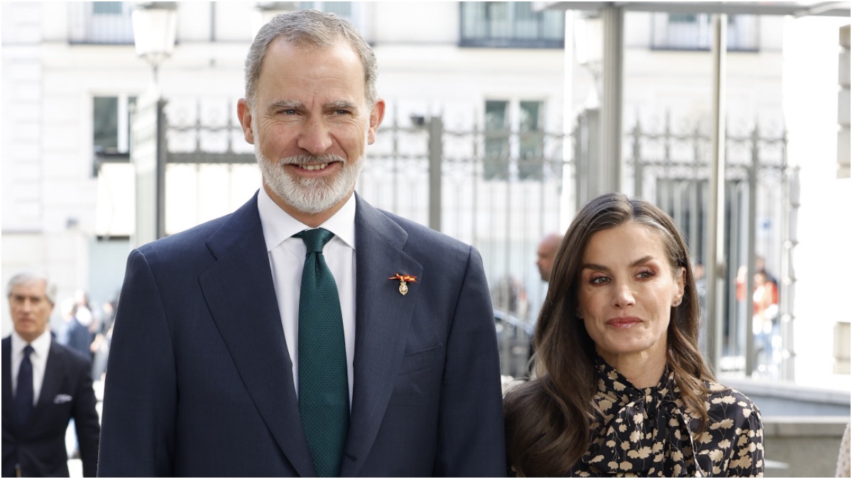 La razón histórica por la que los Reyes firman «Felipe R.» y «Letizia R.» y no con sus apellidos