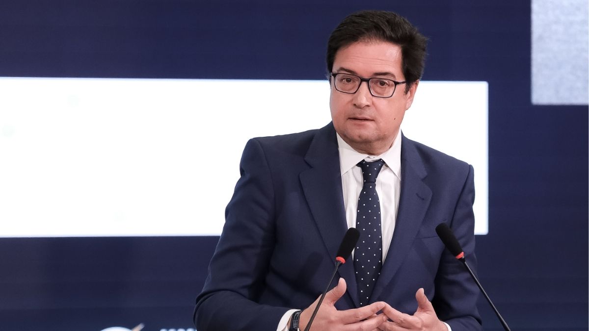 Óscar López avala a TVE en Eurovisión por ponerse «en el lado correcto de la historia»