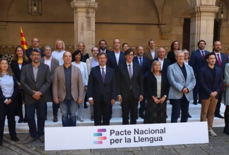 Clamor constitucionalista contra el pacto de Illa por el catalán: «Quieren erradicar el español»