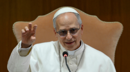 León XIV ya tiene escudo papal y explica por qué eligió ese nombre