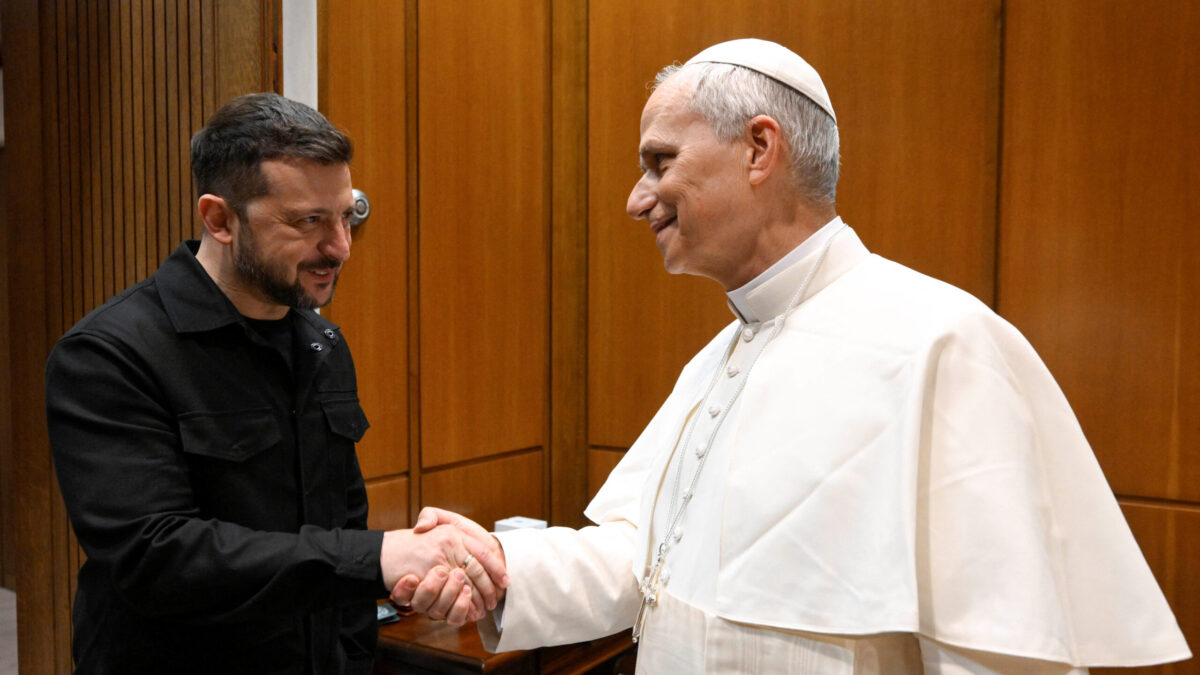 El papa León XIV recibe a Zelenski en el Vaticano en audiencia privada