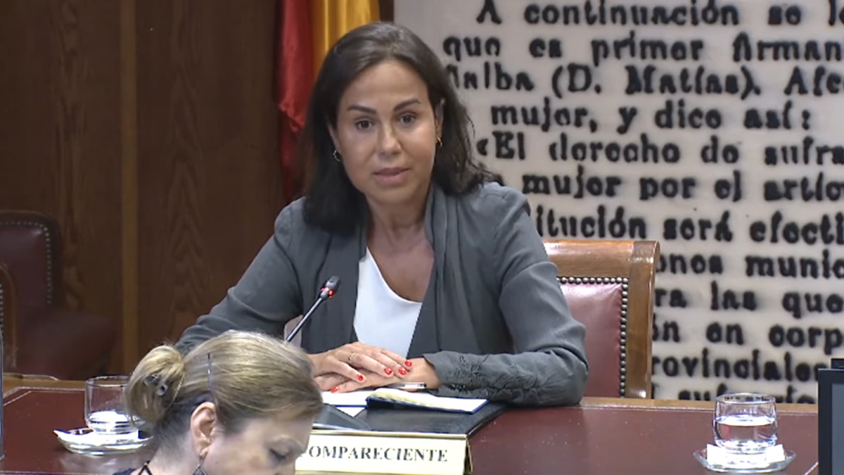 Pardo de Vera calla en el Senado por estar imputada en el fichaje de Jésica Rodríguez