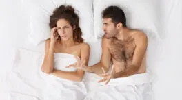De usar calcetines a tener una almohada única: los detalles que acaban con el deseo sexual