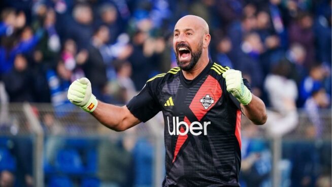 El futbolista Pepe Reina anuncia su retirada: «Ahora sí que estoy vacío»