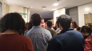 Motín de periodistas en el Congreso: urgen al PSOE a que acelere la reforma del reglamento