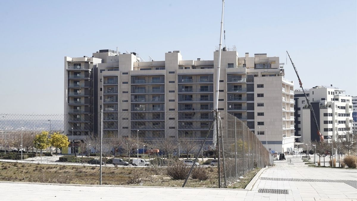 El Euríbor cae al 2,08% en mayo y rebajará la hipoteca en 1.650 euros al año