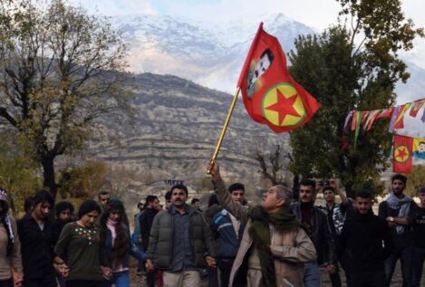 El PKK anuncia su disolución y el fin de la lucha armada con Turquía
