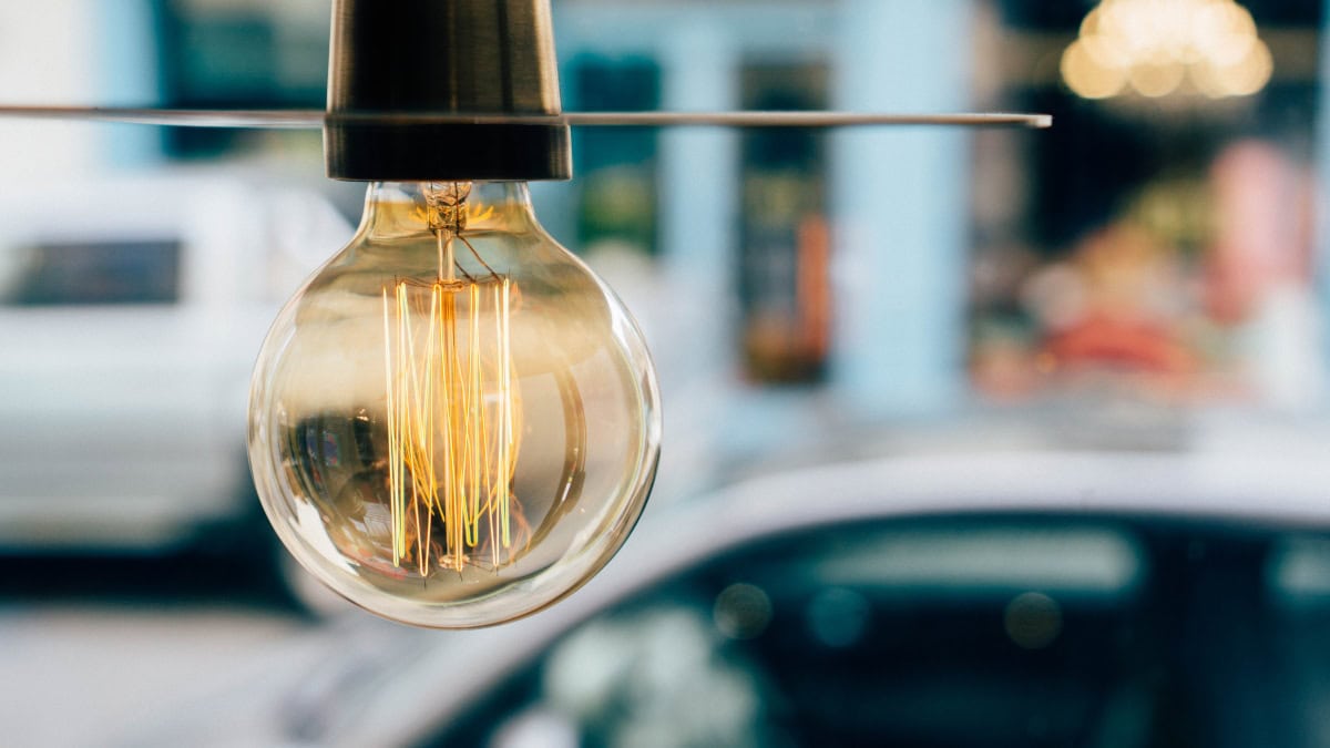 Cuál es el precio de la luz hoy, sábado, 24 de mayo de 2025, esta es la franja horaria más barata