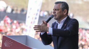 Agredido en Estambul el presidente del principal partido de oposición de Turquía