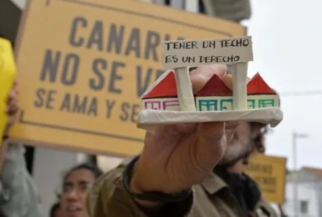 Las protestas ciudadanas vuelven a recorrer Canarias para pedir un turismo más sostenible