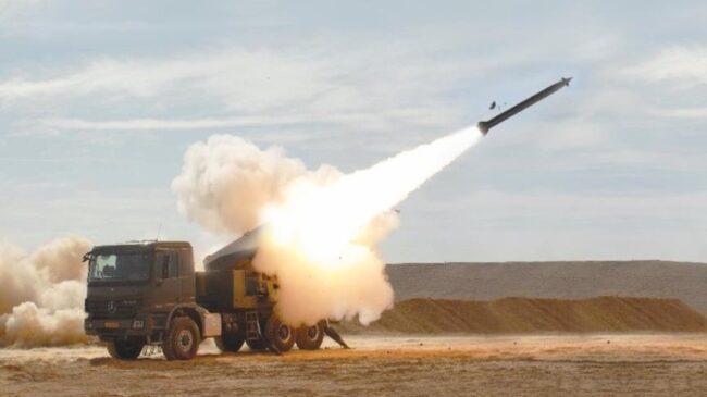 Los lanzacohetes israelíes esquivan el veto del Gobierno y llegarán al Ejército español este año