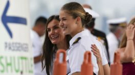 Emotivo reencuentro entre la reina Letizia y Leonor durante la escala del Elcano en Panamá