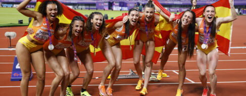 España se corona en el Mundial de relevos: las chicas logran oro en 4x400 y plata en 4x100
