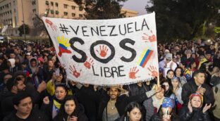 Rescatan y llevan a los opositores refugiados en la embajada argentina en Caracas a EEUU