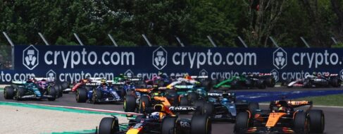 Desafortunada carrera para Alonso y Sainz en el dominio total de Verstappen
