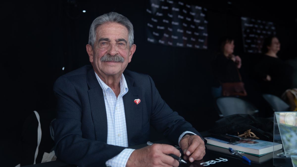 Revilla puede citar a declarar al rey emérito, pero es el juez el que decide si comparece o no