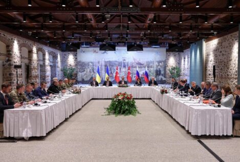 Rusia ve «poco realista» que las conversaciones con Ucrania se realicen en el Vaticano