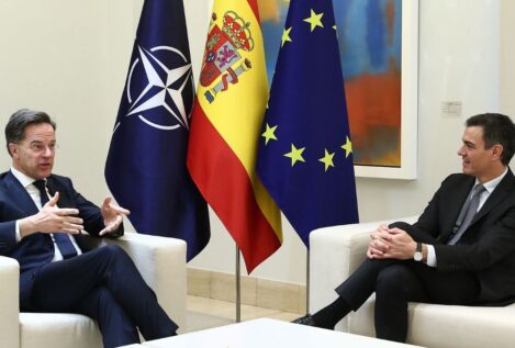 Sánchez trata de colar a la OTAN como gasto en defensa la 'app' para llevar el DNI en el móvil