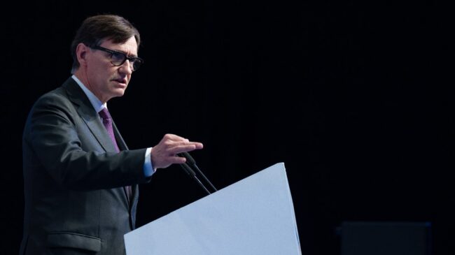 Caos en Sanidad: el gasto en el megacontrato de Illa para la covid cuadruplica lo anunciado