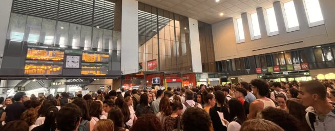 Nuevo caos en el AVE Madrid-Sevilla: una incidencia técnica deja retrasos de varias horas