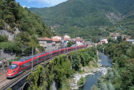 Un 63% de los españoles, a favor de prohibir vuelos cortos si hay alternativas en tren