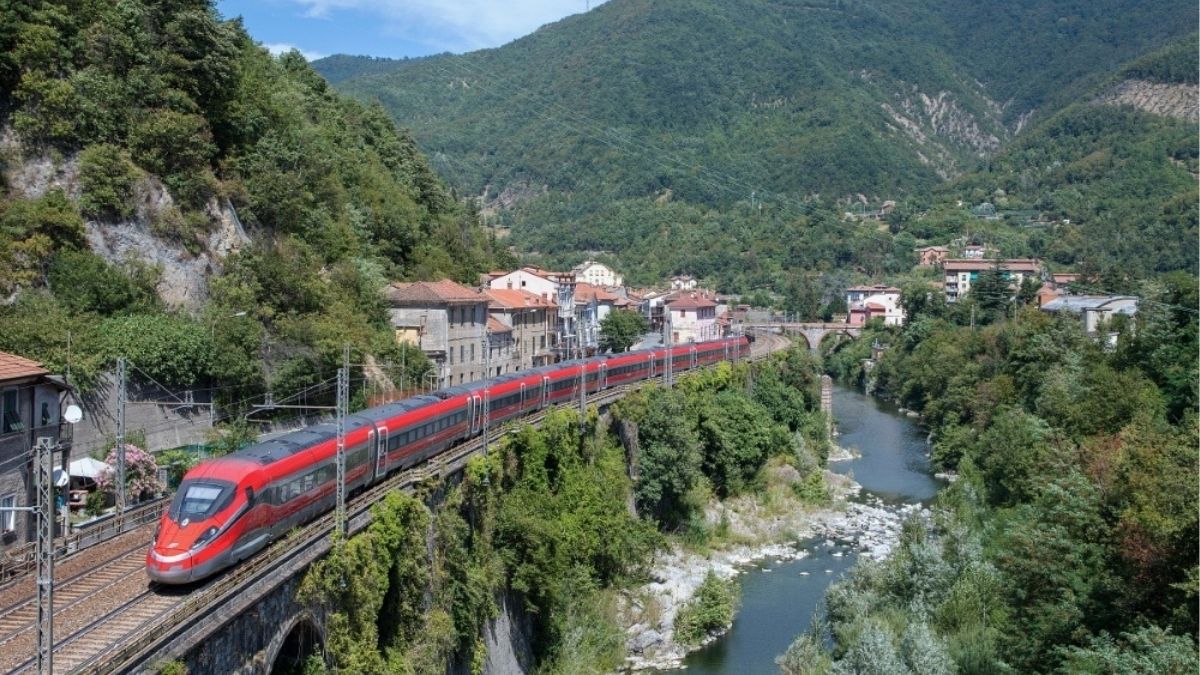 Un 63% de los españoles, a favor de prohibir vuelos cortos si hay alternativas en tren