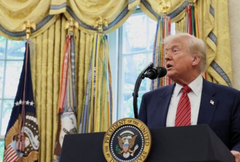 Trump confirma un acuerdo «completo» con Reino Unido tras su guerra arancelaria